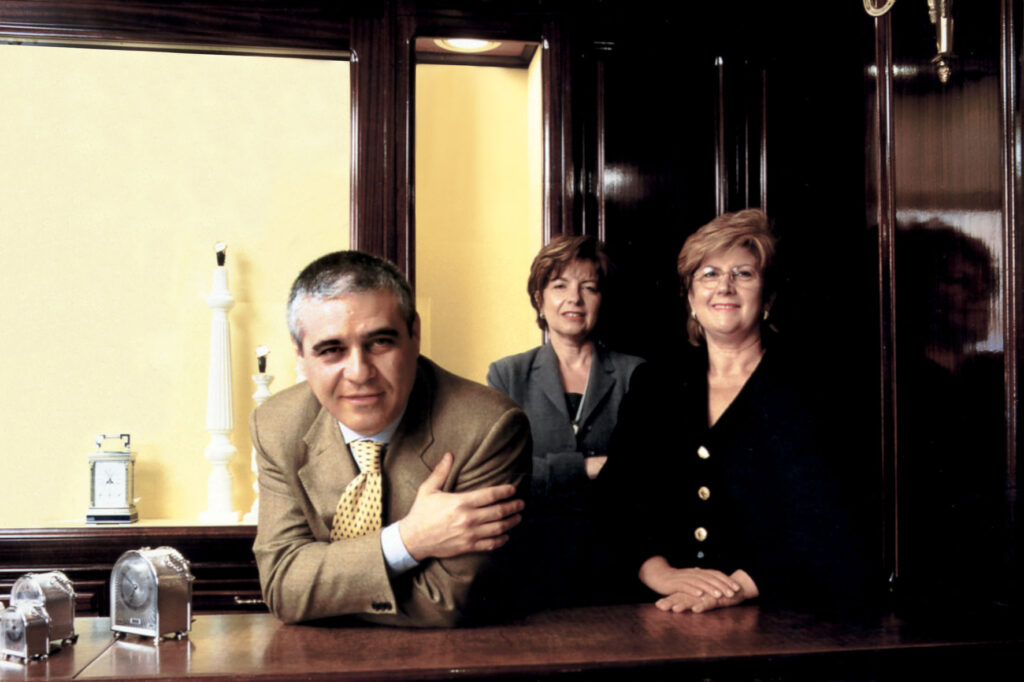 Fabio, Maristella e Grazia nel negozio di Via Verri, 1995
