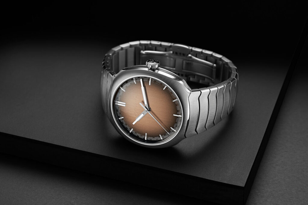 H. Moser & Cie. Streamliner Centre Seconds Smoked Salmon