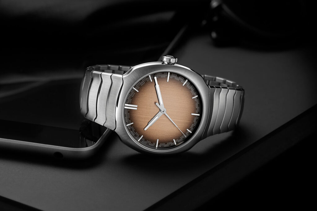 H. Moser & Cie. Streamliner Centre Seconds Smoked Salmon