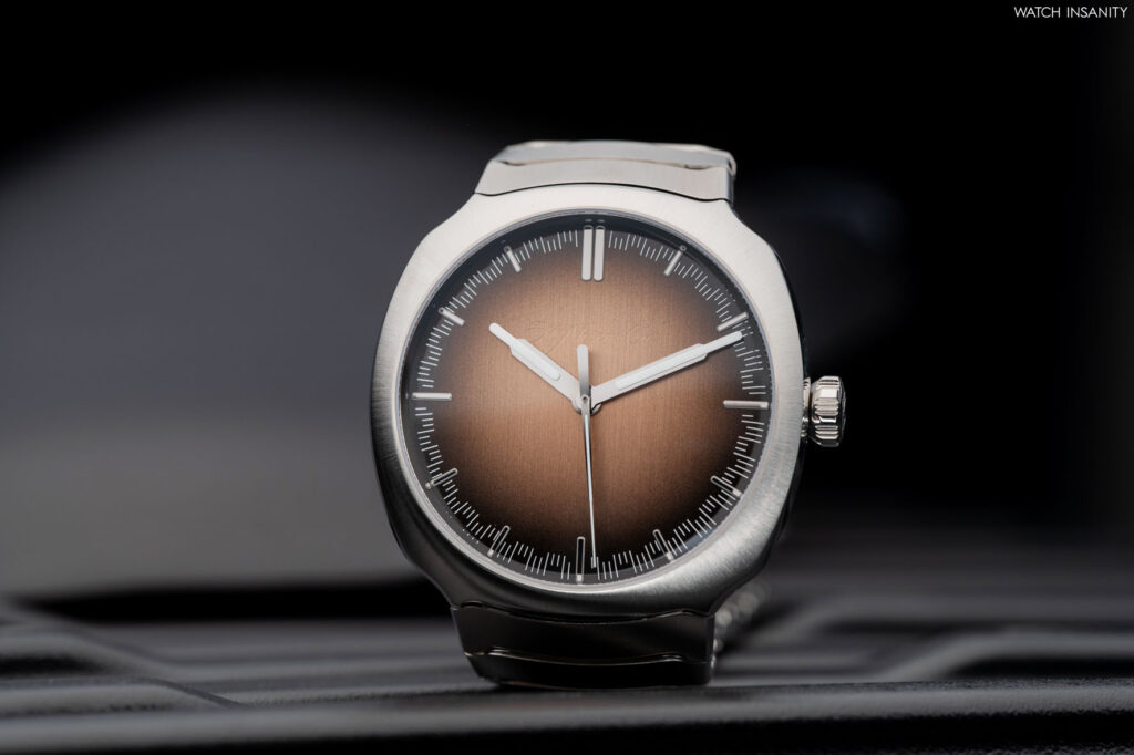 H. Moser & Cie. Streamliner Centre Seconds Smoked Salmon 