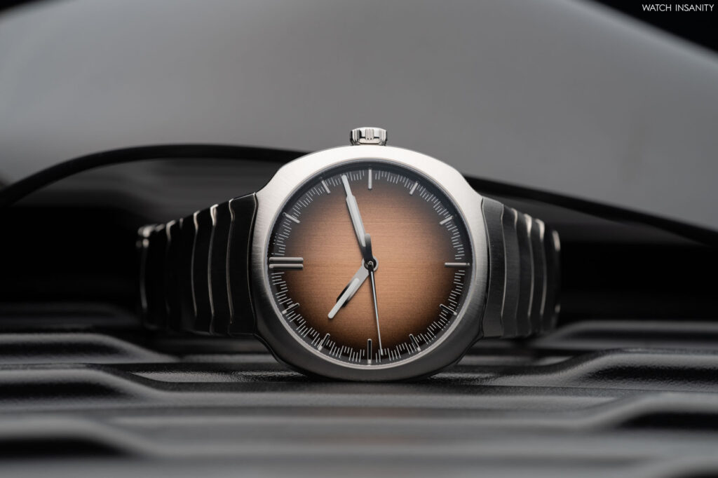 H. Moser & Cie. Streamliner Centre Seconds Smoked Salmon 