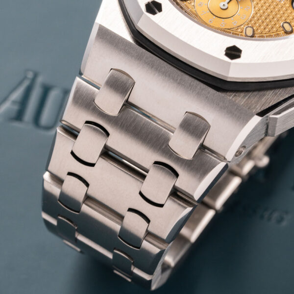 Audemars_Piguet_Royal_Offshore_Chronograph_25721ST_Watch_Insanity_Pre_Loved_04