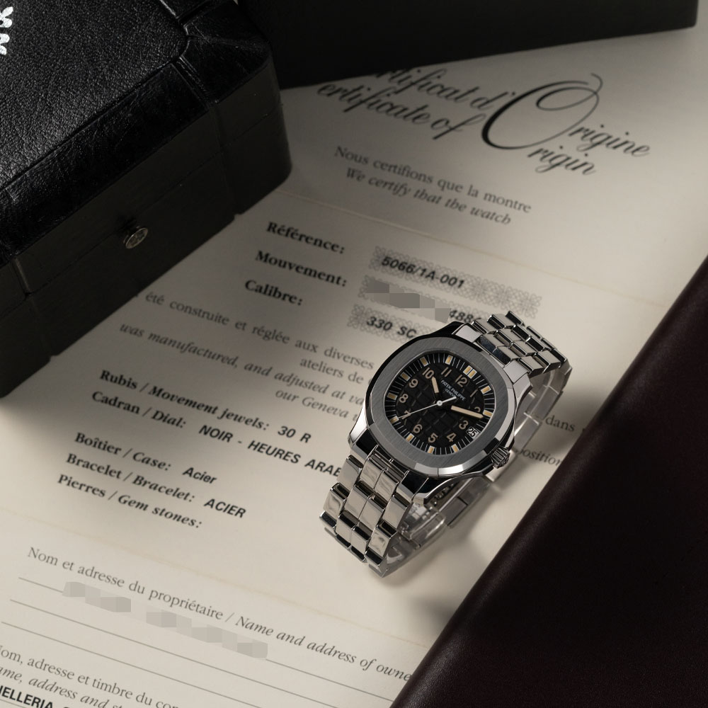 Patek_Philippe_Aquanaut_5066_Watch_Insanity_Pre_Loved_02