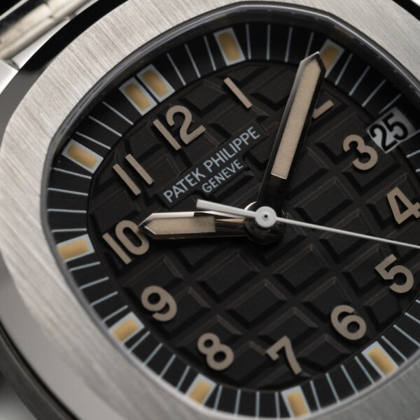 Patek_Philippe_Aquanaut_5066_Watch_Insanity_Pre_Loved_04