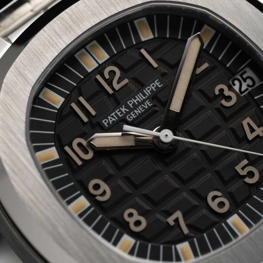 Patek_Philippe_Aquanaut_5066_Watch_Insanity_Pre_Loved_04