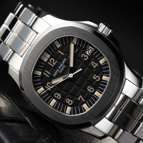 Patek_Philippe_Aquanaut_5066_Watch_Insanity_Pre_Loved_08