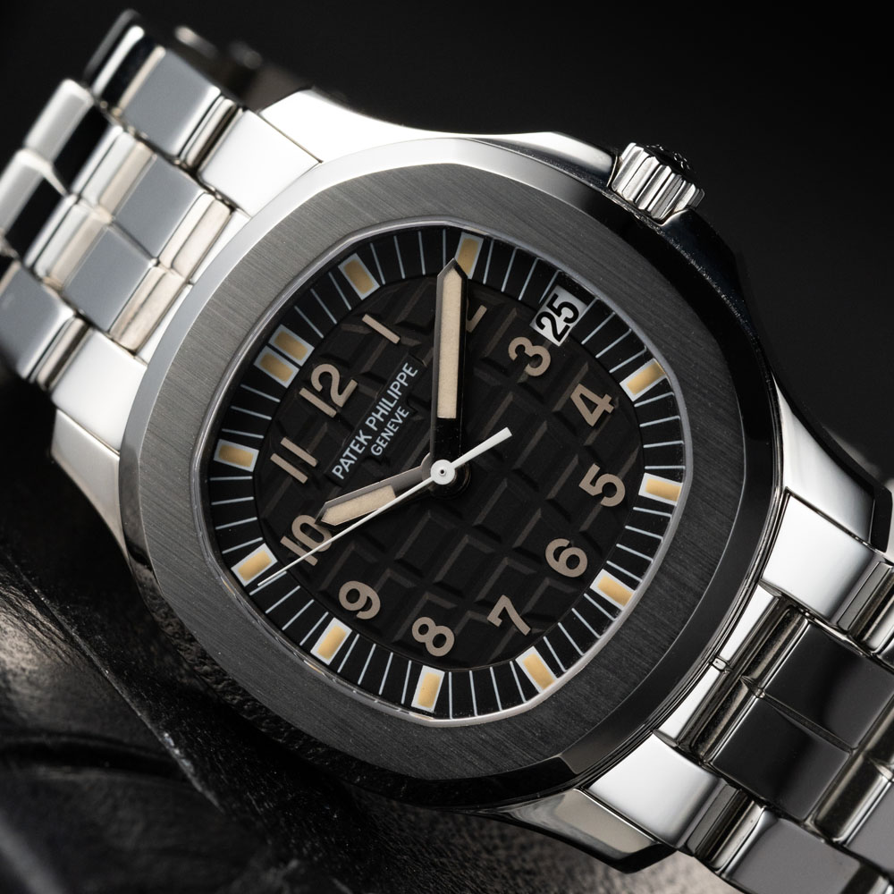 Patek_Philippe_Aquanaut_5066_Watch_Insanity_Pre_Loved_08