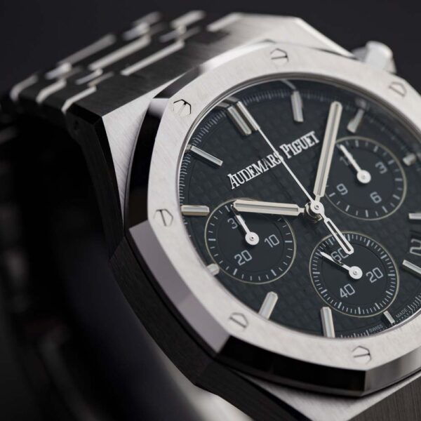 Audemars_Piguet_Royal_Oak_Chronograph_50th_Anniversary_26240ST_Watch_Insanity_04