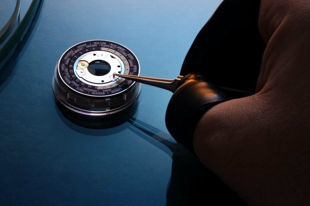 Frederique Constant Classic Worldtimer Manufacture