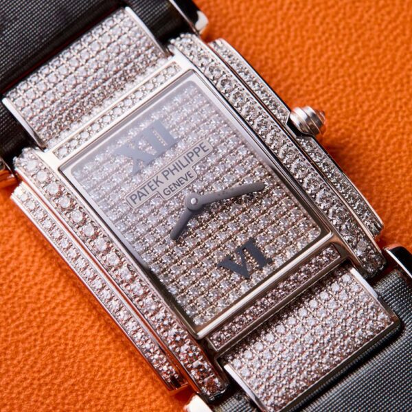 Patek_Philippe_Twenty4_4910G_Watch_Insanity_Pre_Loved_06