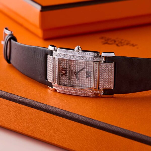 Patek_Philippe_Twenty4_4910G_Watch_Insanity_Pre_Loved_12