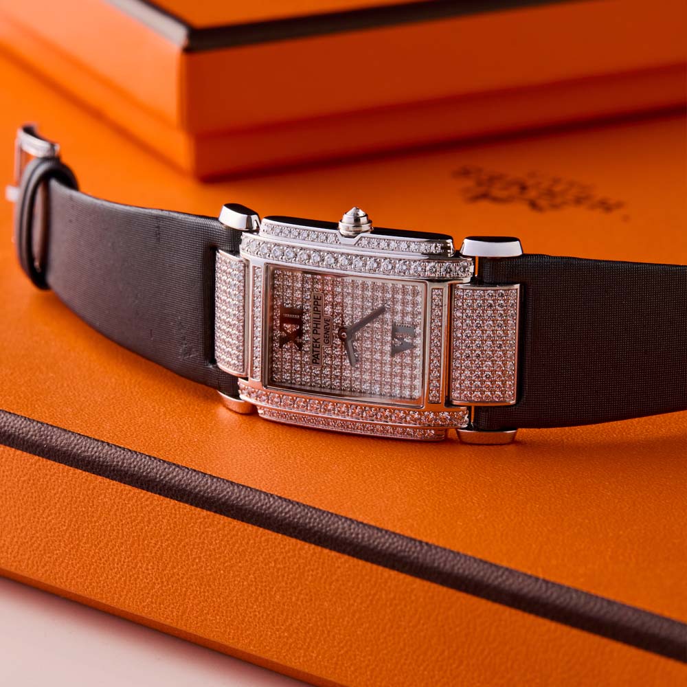 Patek_Philippe_Twenty4_4910G_Watch_Insanity_Pre_Loved_12