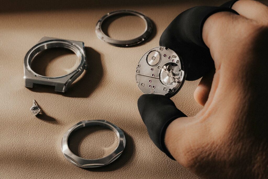 Laureato Fifty Tourbillon Micro Rotor 39 mm