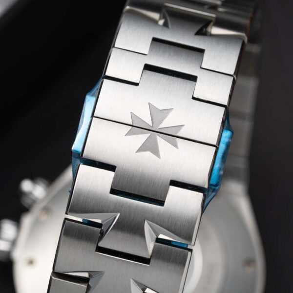 Vachercon_Constantin_Overseas_Watch_Insanity_Pre_Loved_06